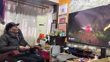 ag九游会亚洲真人第一品牌90岁杨老头首战《黑神话:悟空》白衣秀士:几招就被打败!